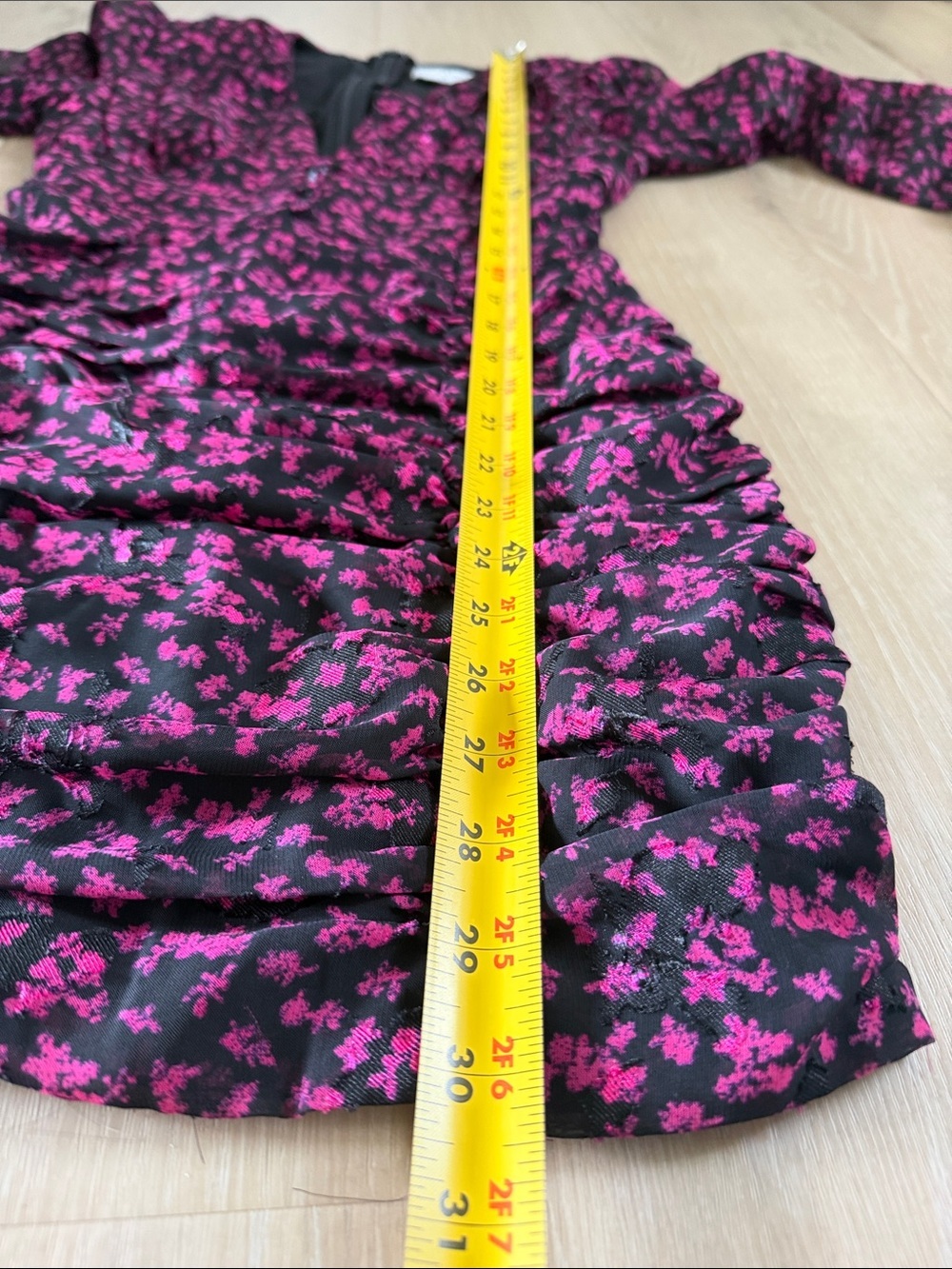 Runaway The Label Caitlan Mini Dress Floral Ruched Plunge V Neck Long Sleeve XS2 - Picture 4 of 7